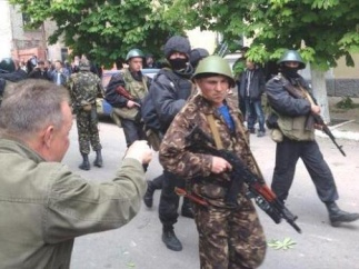 В День Победы хунта начала штурм Мариуполя