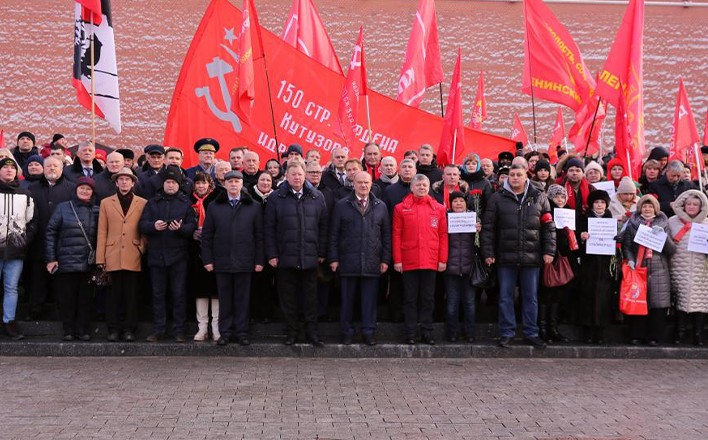Под Красным Знаменем Сталинграда – к новым победам!