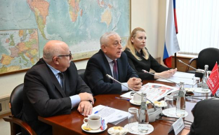 Н.М. Харитонов встретился в Москве с международными наблюдателями от МПА СНГ