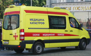 Лучше помогите доктору материально!