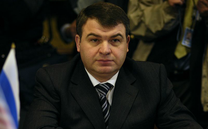 Депутаты фракции КПРФ требуют увольнения Сердюкова с поста главы совета директоров ОАК
