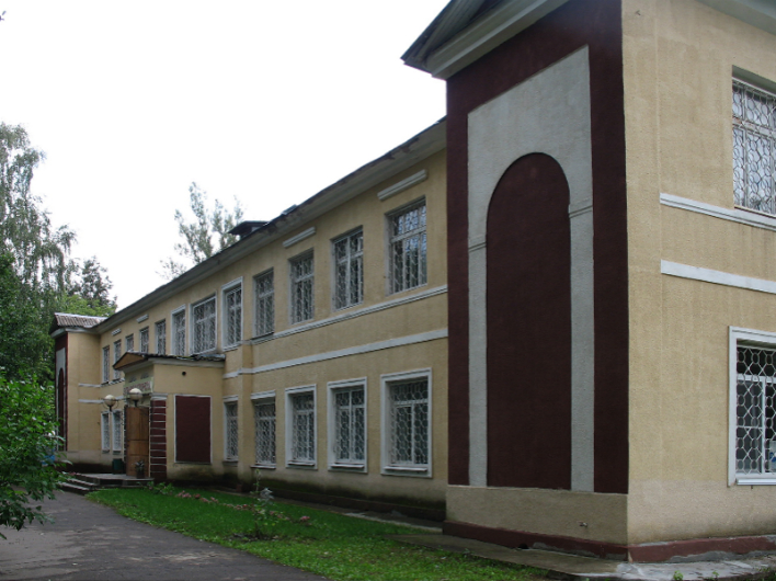 Коммунисты отстояли Центр народного творчества в Смоленске