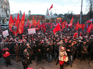 Праздничное шествие и митинг в Москве