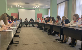 Слушатели ЦПУ КПРФ встретились с представителями Кубы и Вьетнама