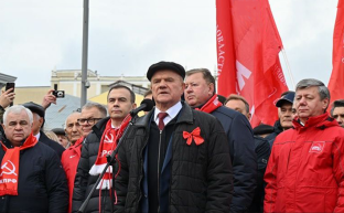 Г.А. Зюганов на митинге в Москве: Нас всегда будет вдохновлять Красное Знамя Ленина!